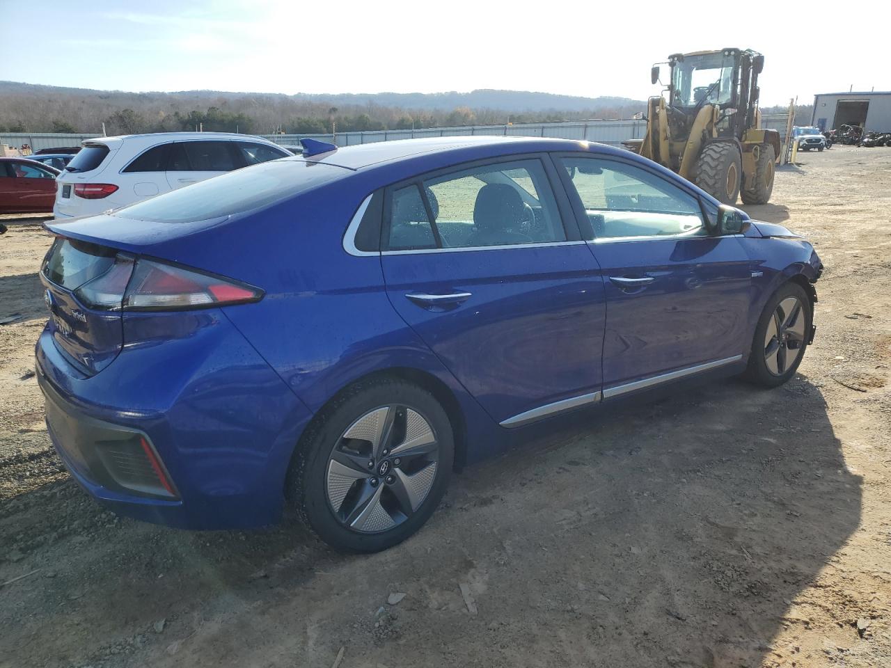2020 Hyundai IONIQ VIN KMHC05LC7LU235472 Copart auction photo, front end damage thumbnail 3