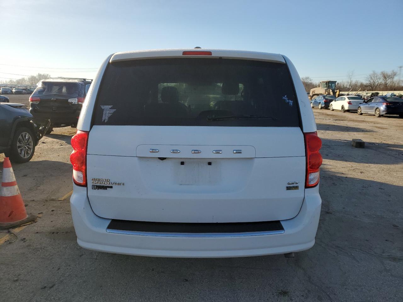 2019 Dodge Caravan VIN 2C4RDGEG8KR688459 Copart auction photo, front end damage thumbnail 6