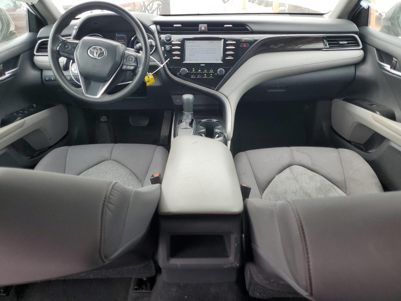 2020 Toyota Camry VIN 4T1C11AK4LU930850 Copart auction photo, side / rear end damage thumbnail 8