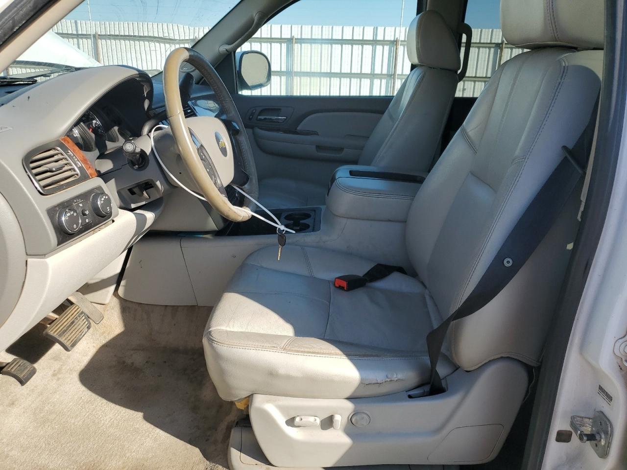 2007 Chevrolet Tahoe VIN 1GNFK13057R158160 Copart auction photo, minor dent/scratches damage thumbnail 7