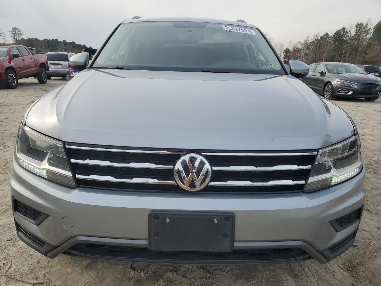 2020 Volkswagen Tiguan VIN 3VV1B7AX2LM180149 Copart auction photo, side damage thumbnail 5