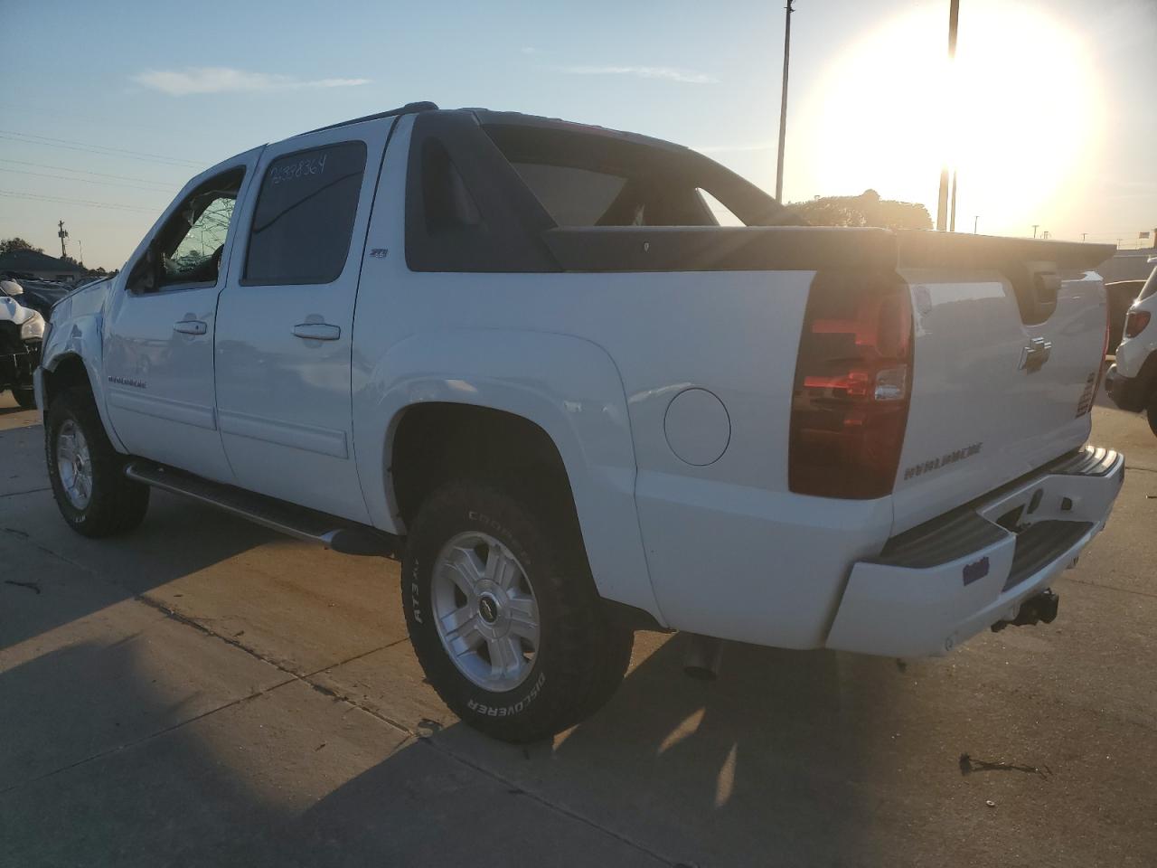 2011 Chevrolet Avalanche VIN 3GNTKFE33BG105408 Copart auction photo, rollover / mechanical damage thumbnail 2
