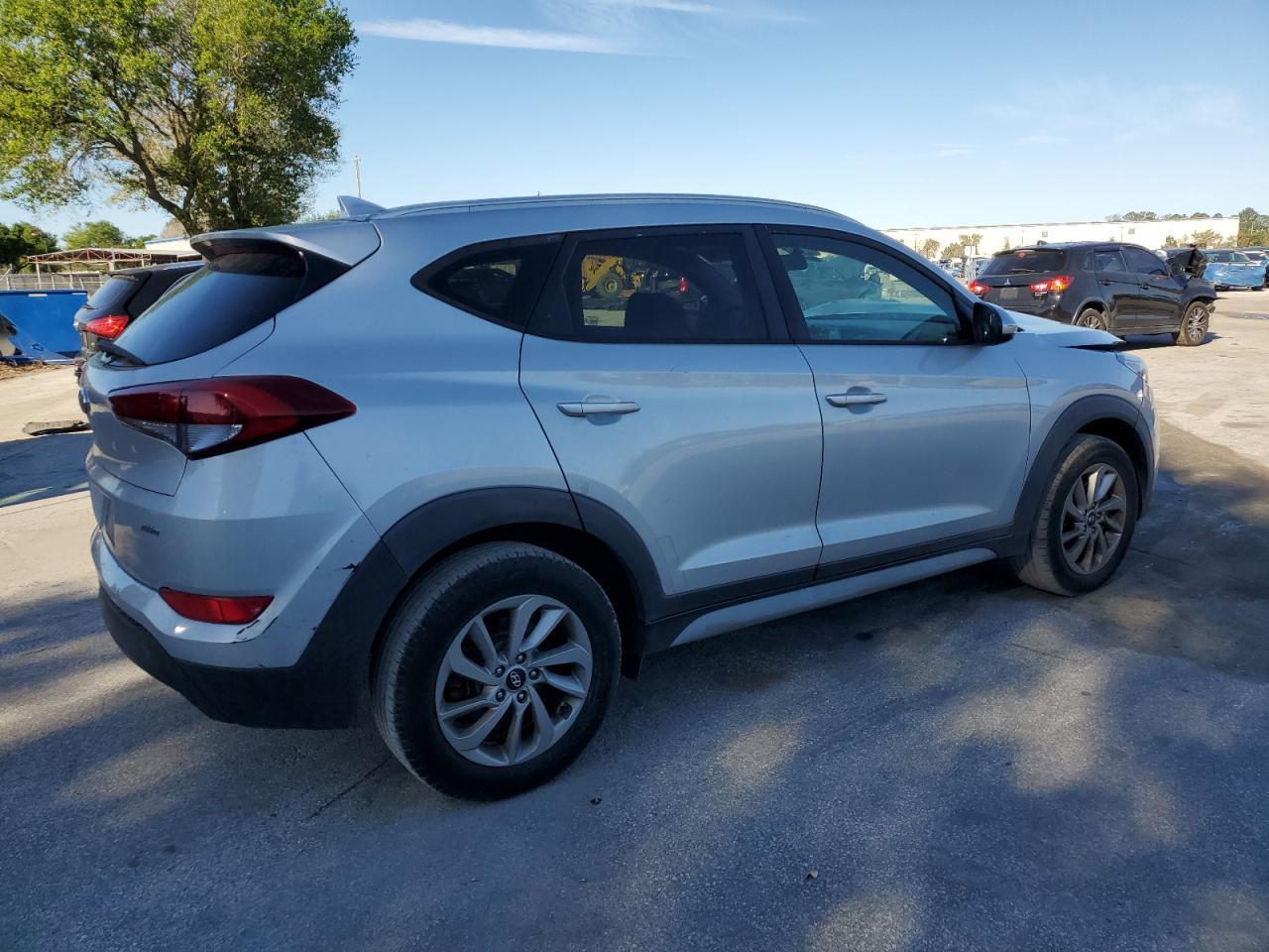 2018 Hyundai Tucson VIN KM8J3CA47JU674781 Copart auction photo, front end / side damage thumbnail 3
