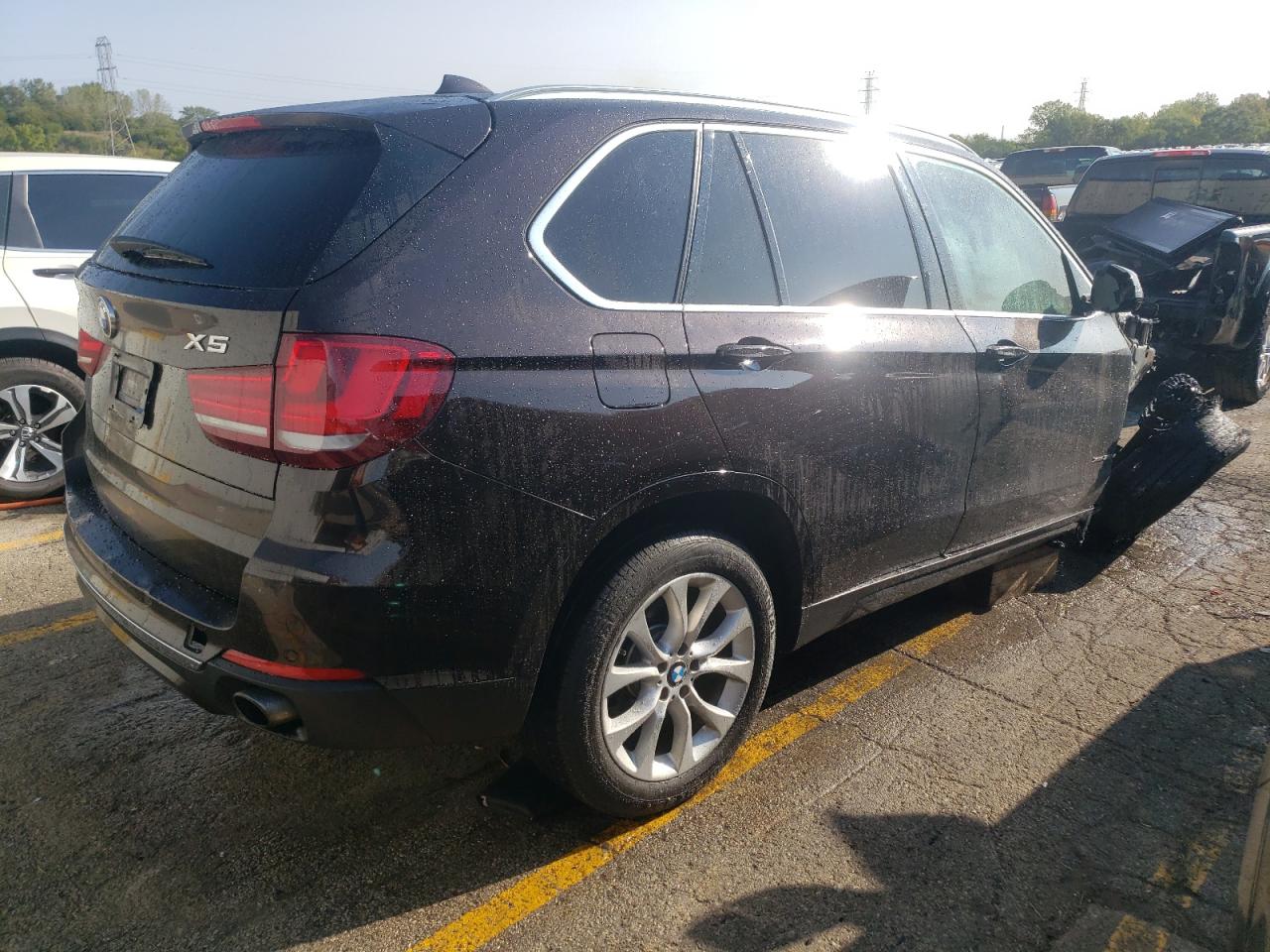 2015 BMW X5 VIN 5UXKR0C50F0K52389 Copart auction photo, burn / missing/altered vin damage thumbnail 3