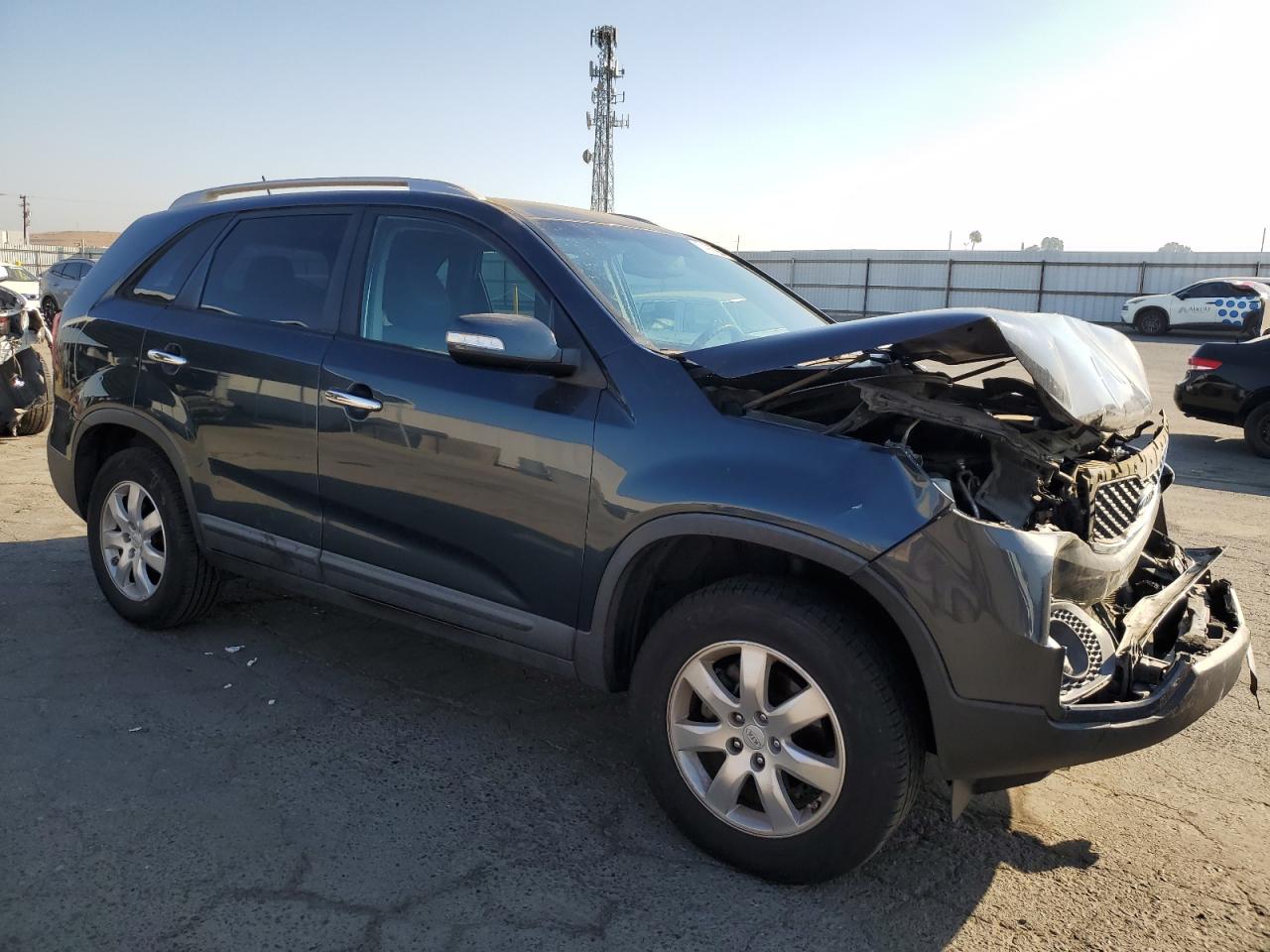 2011 KIA Sorento VIN 5XYKT4A18BG166889 Copart auction photo, front end damage thumbnail 4