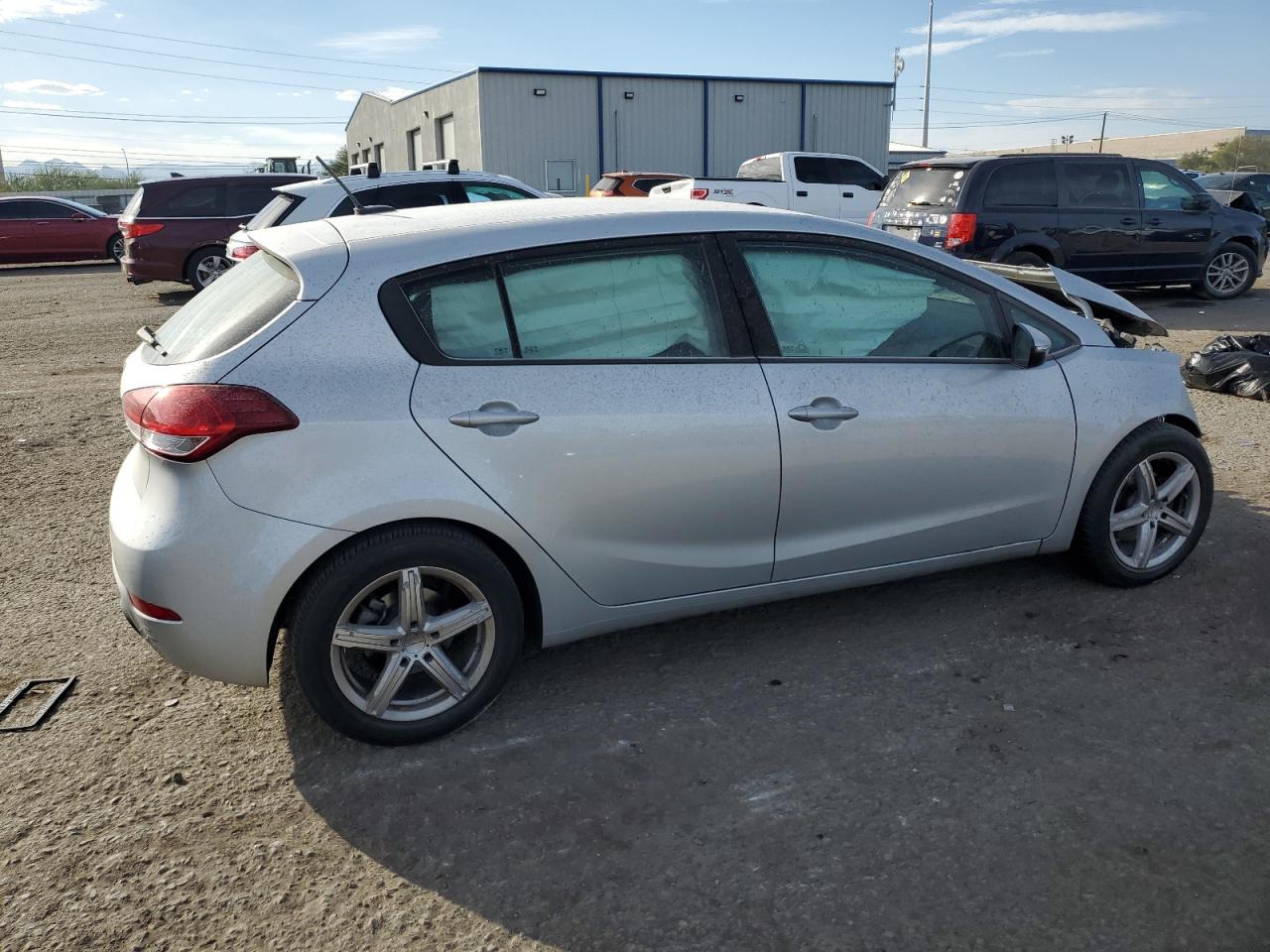 2016 KIA Forte VIN KNAFK5A82G5652344 Copart auction photo, front end damage thumbnail 3
