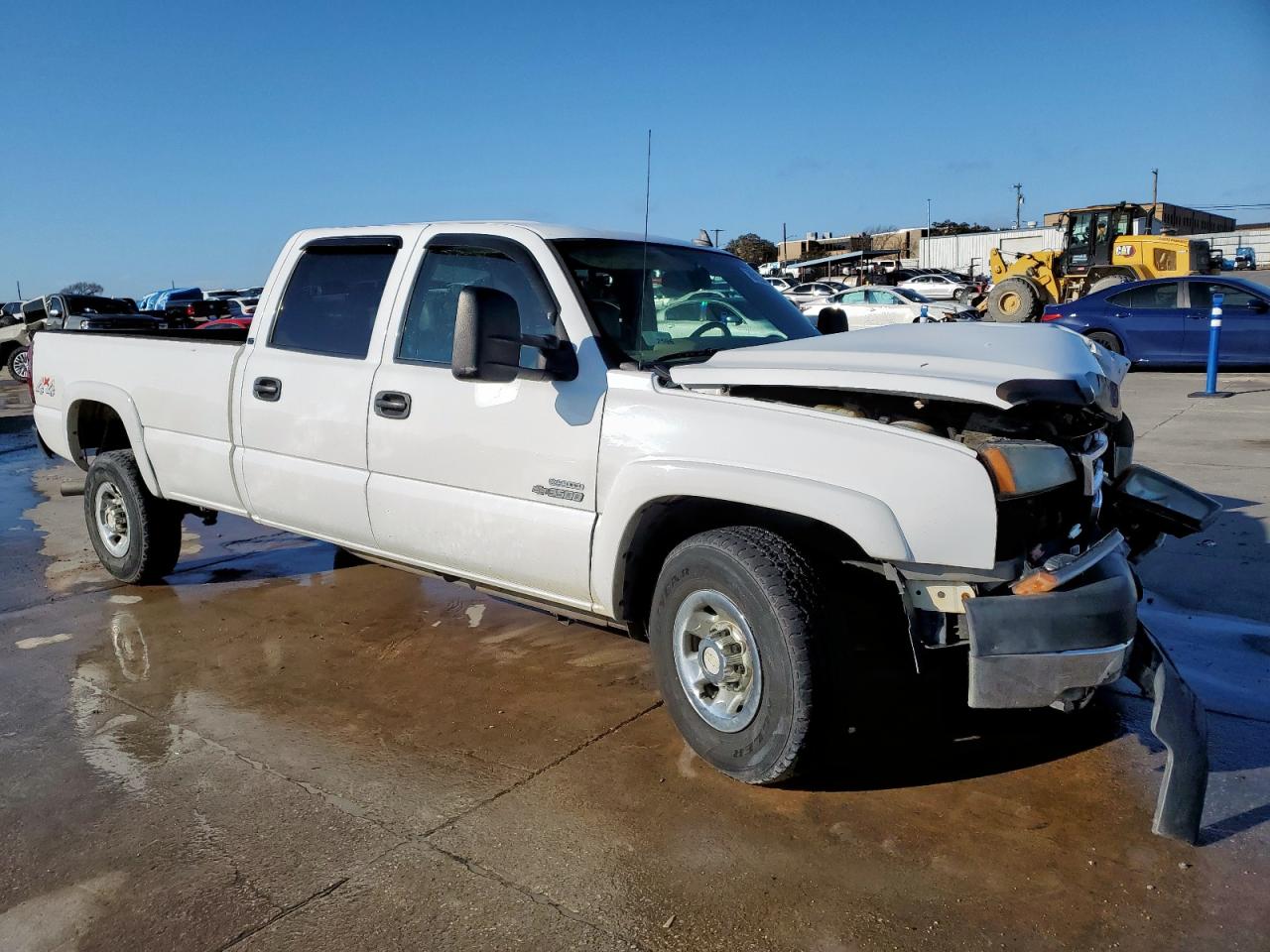 2006 Chevrolet Silverado VIN 1GCHK33D76F220366 Copart auction photo, front end damage thumbnail 4
