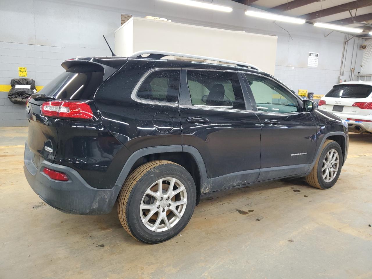 2018 Jeep Grand Cherokee VIN 1C4PJMCB9JD570038 Copart auction photo, front end damage thumbnail 3