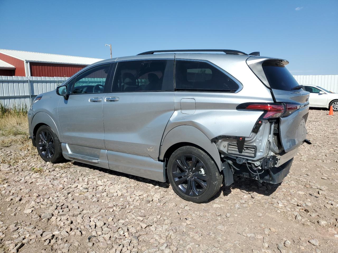 2022 Toyota Sienna VIN 5TDDRKEC7NS086370 Copart auction photo, rear end damage thumbnail 2