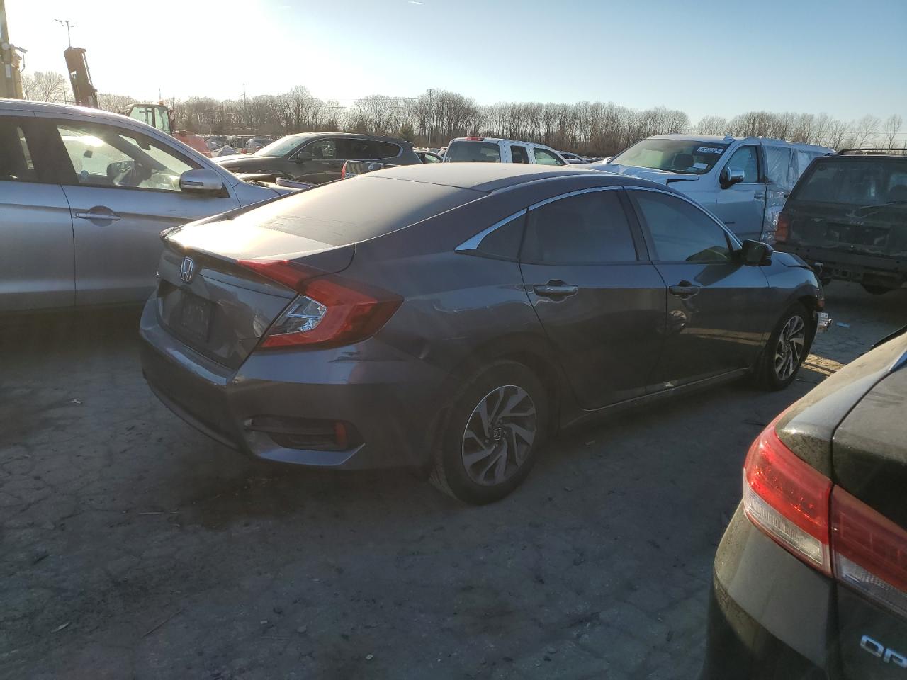 2016 Honda Civic VIN 19XFC2F7XGE065165 Copart auction photo, front end damage thumbnail 3