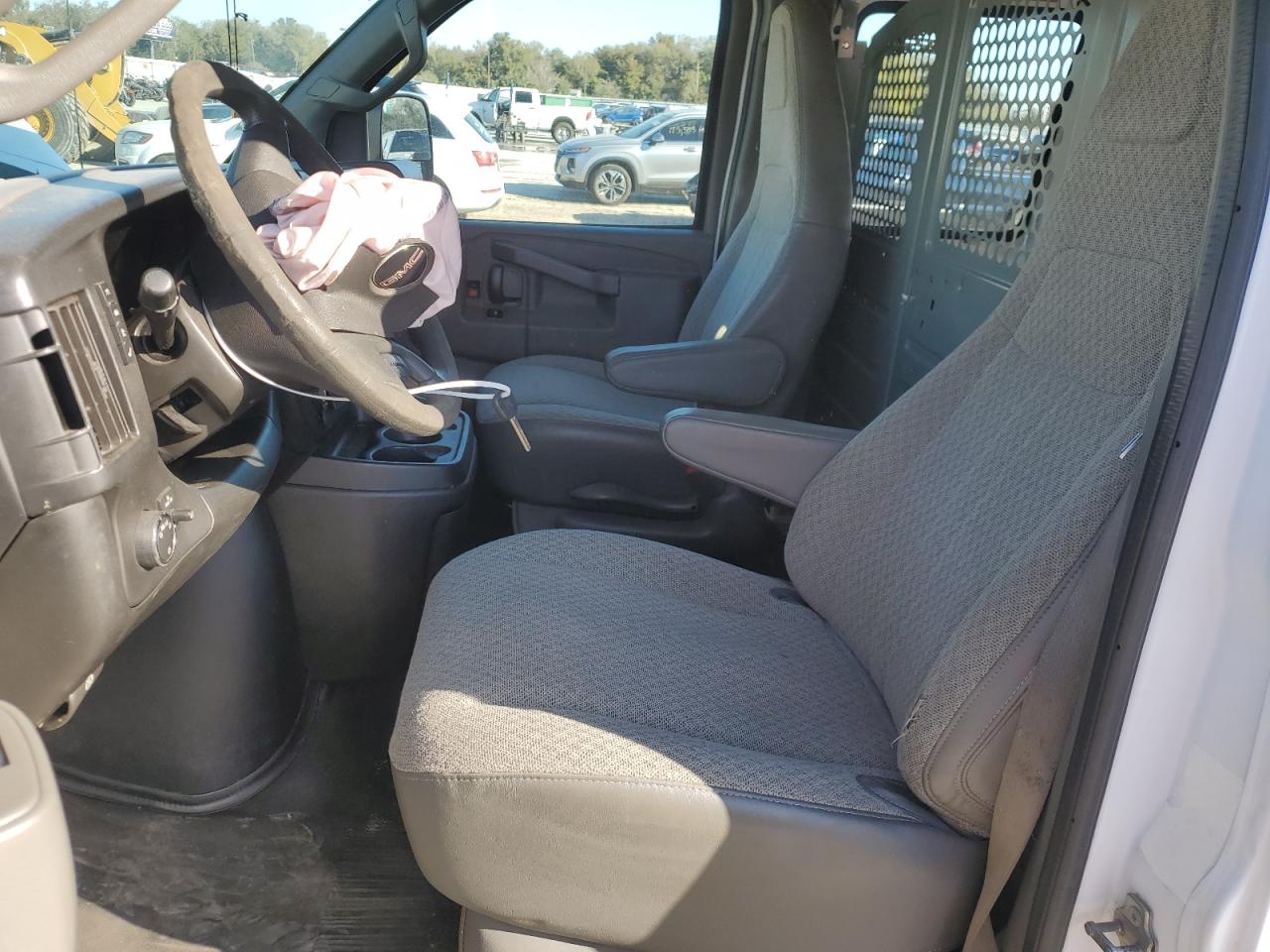 2017 GMC Savana VIN 1GTW7AFF5H1905105 Copart auction photo, front end damage thumbnail 7