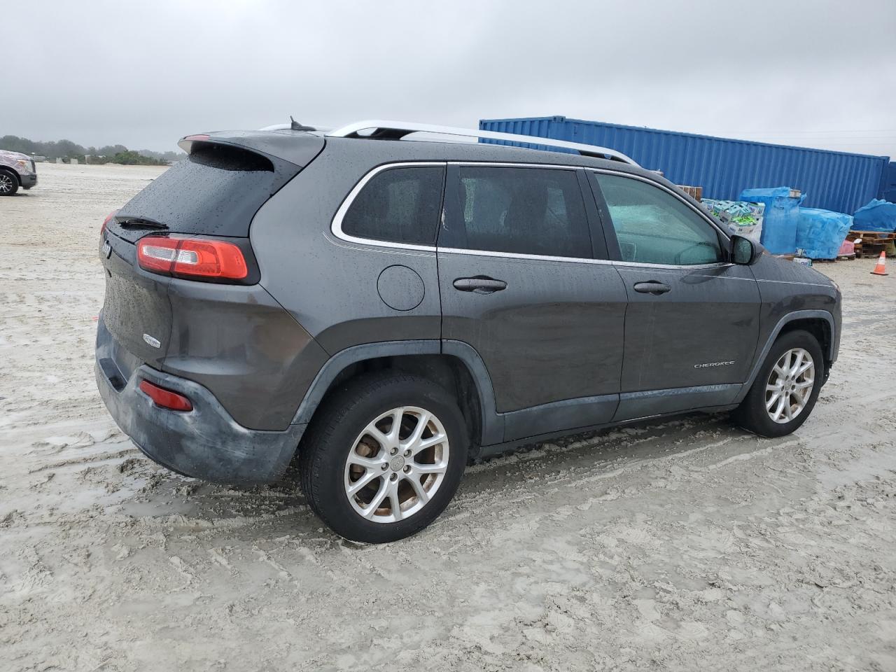 2015 Jeep Grand Cherokee VIN 1C4PJLCB1FW560500 Copart auction photo, front end damage thumbnail 3