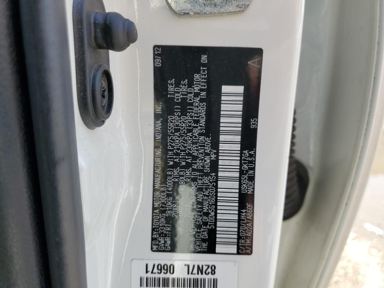 2013 Toyota Sequoia VIN 5TDDW5G16DS075154 Copart auction photo, front end damage thumbnail 13