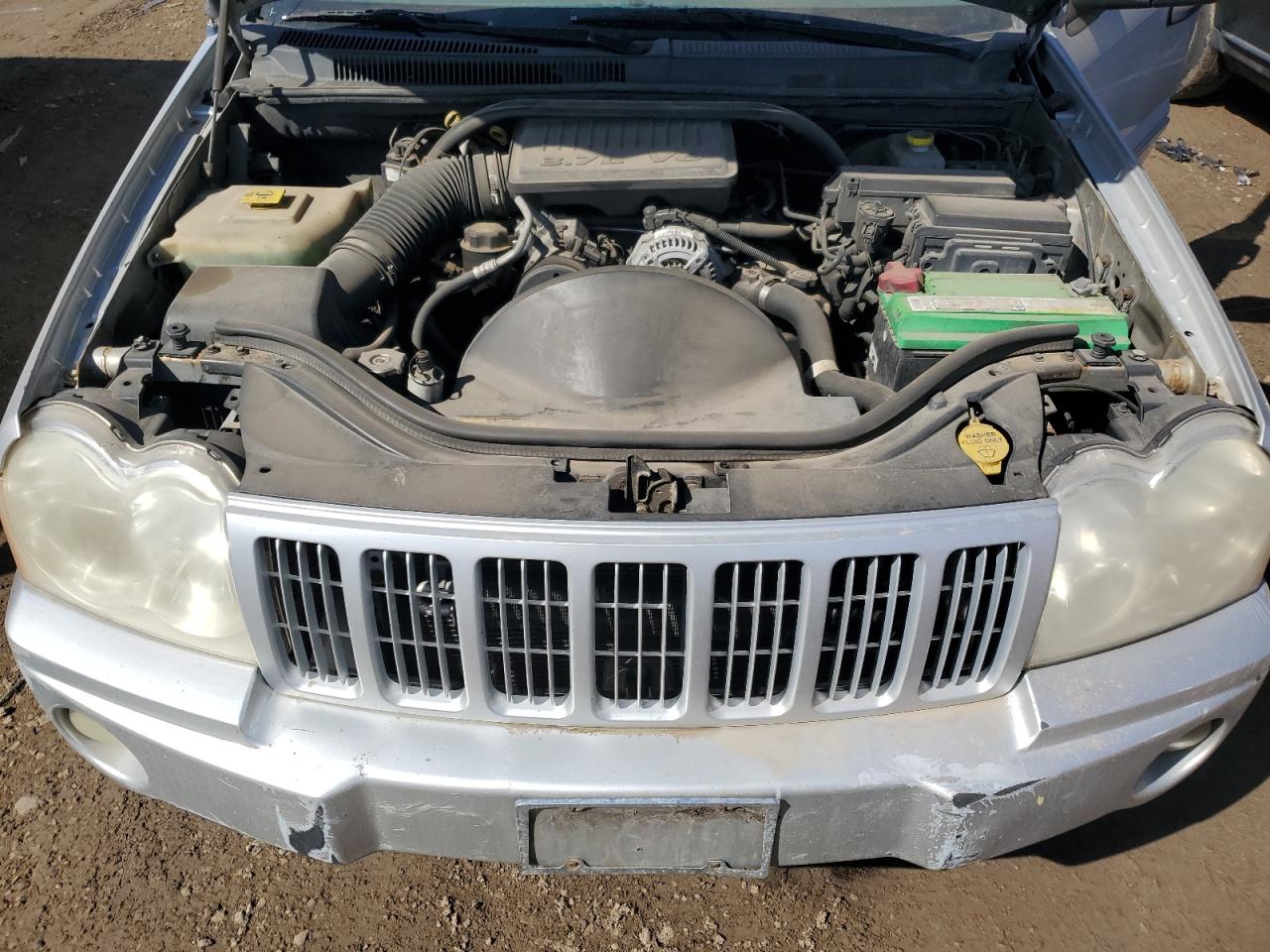 2005 Jeep Grand Cherokee VIN 1J4GR48K75C653569 Copart auction photo, all over damage thumbnail 11