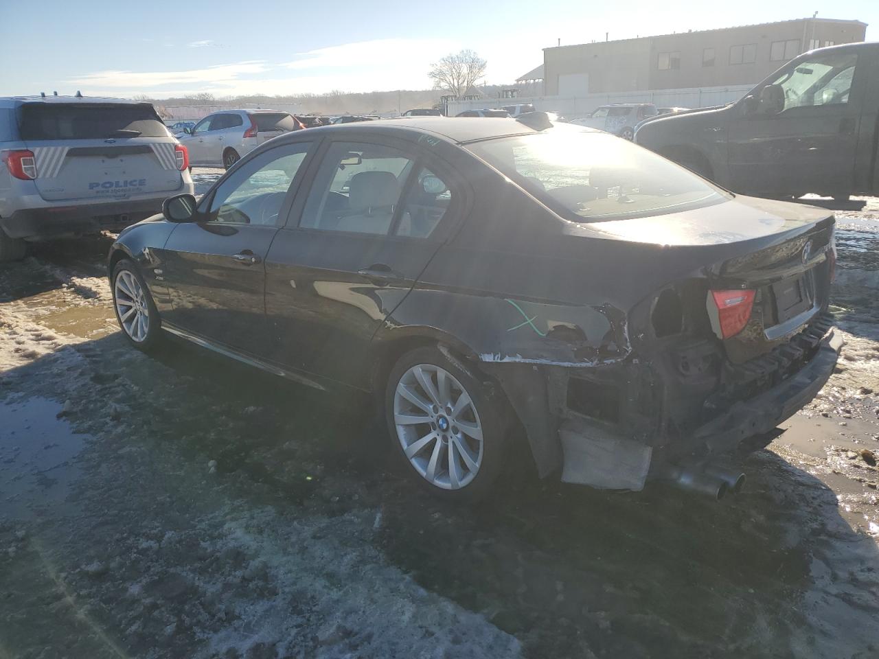 2011 BMW 3er VIN WBAPK7G52BNN77960 Copart auction photo, rear end damage thumbnail 2