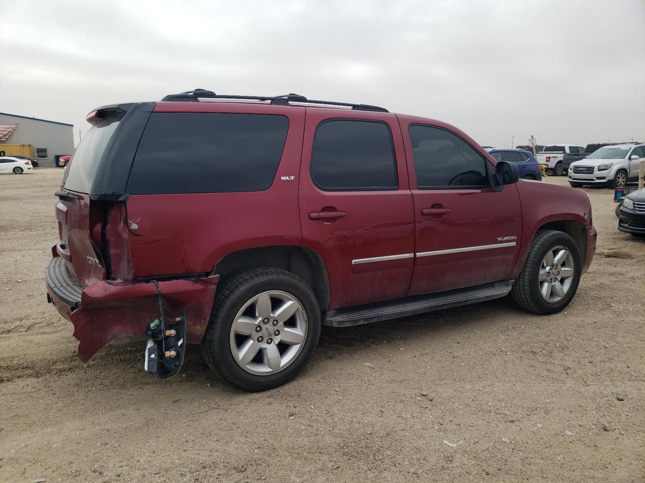 2011 GMC Yukon VIN 1GKS1CE0XBR245150 Copart auction photo, rear end damage thumbnail 3