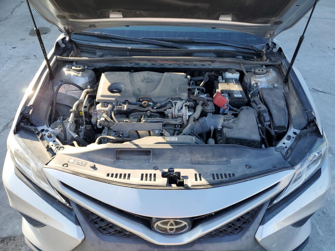2020 Toyota Camry VIN 4T1G11AKXLU975261 Copart auction photo, front end / side damage thumbnail 12