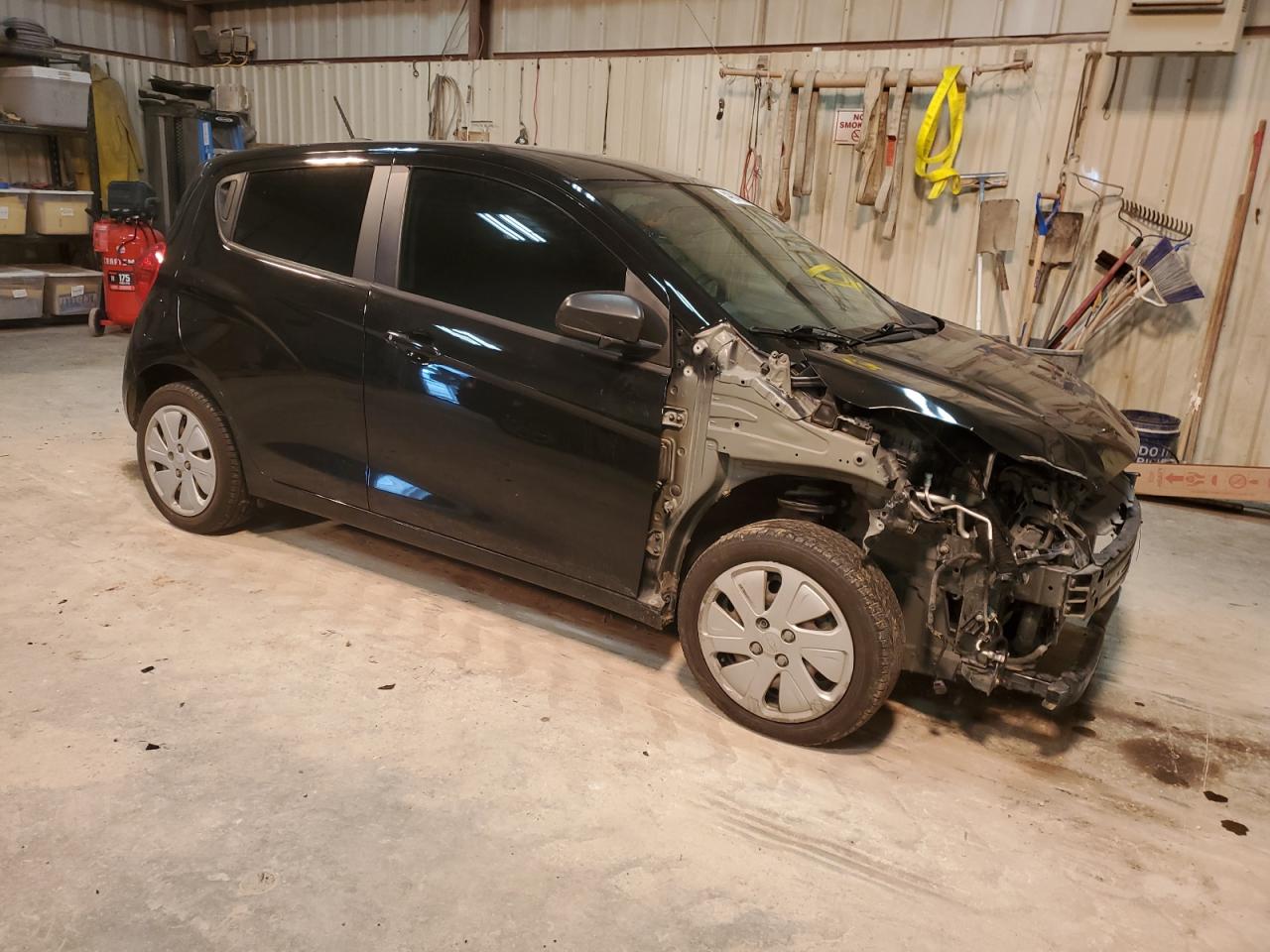 2017 Chevrolet Spark VIN KL8CB6SA1HC704520 Copart auction photo, front end / minor dent/scratches damage thumbnail 4