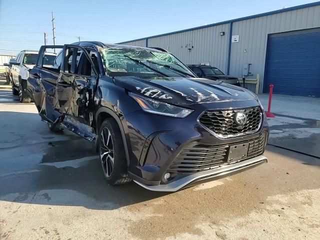 2021 Toyota Highlander VIN 5TDLZRAH8MS043421 Copart auction photo, rollover / minor dent/scratches damage thumbnail 14