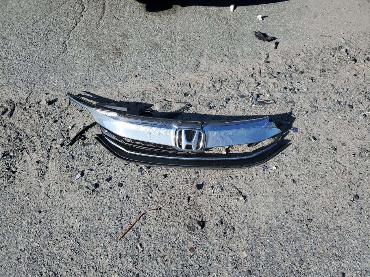 2017 Honda Accord VIN 1HGCR2F1XHA258614 Copart auction photo, front end damage thumbnail 14