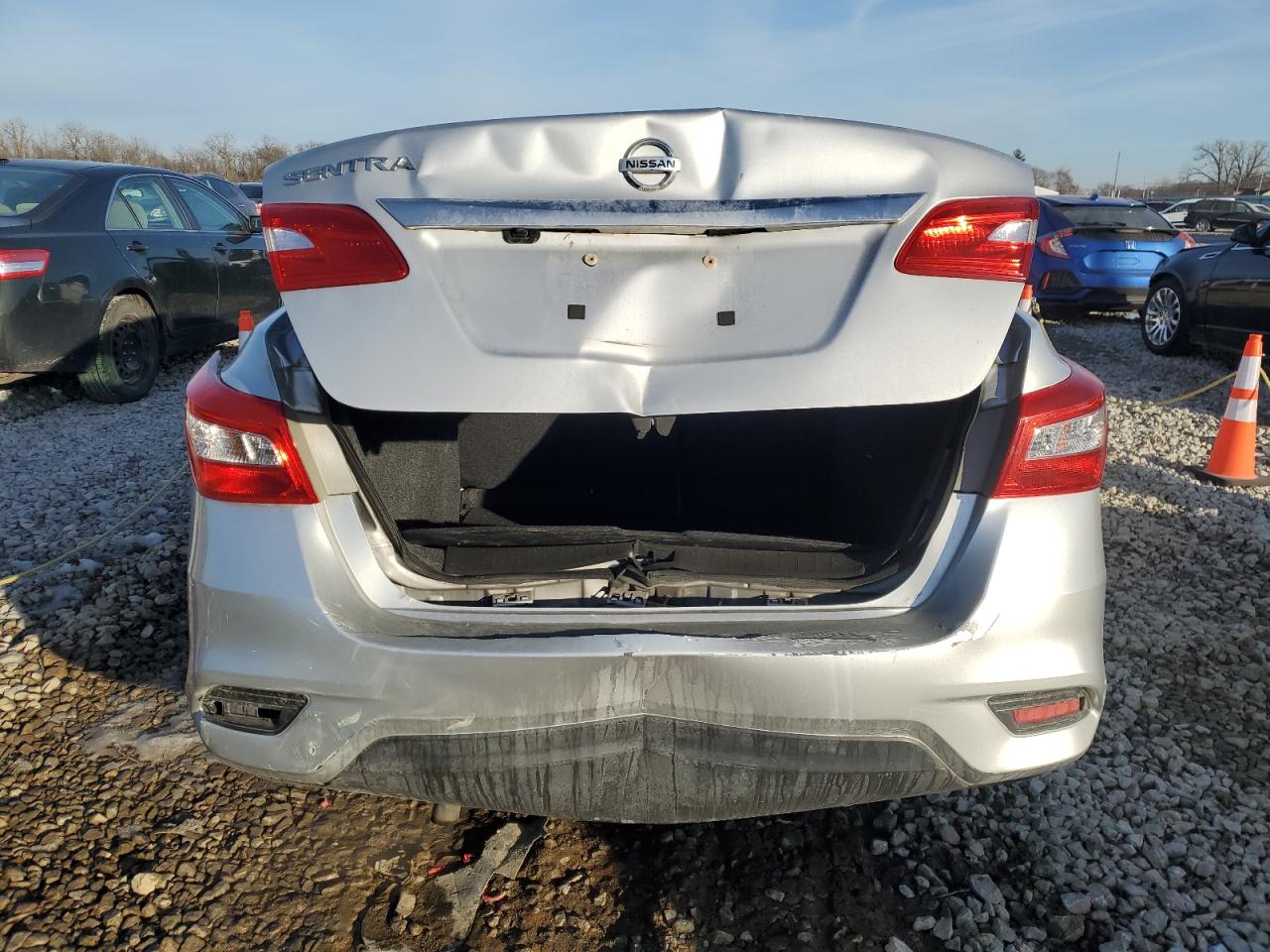 2018 Nissan Sentra VIN 3N1AB7AP6JY295425 Copart auction photo, rear end damage thumbnail 6