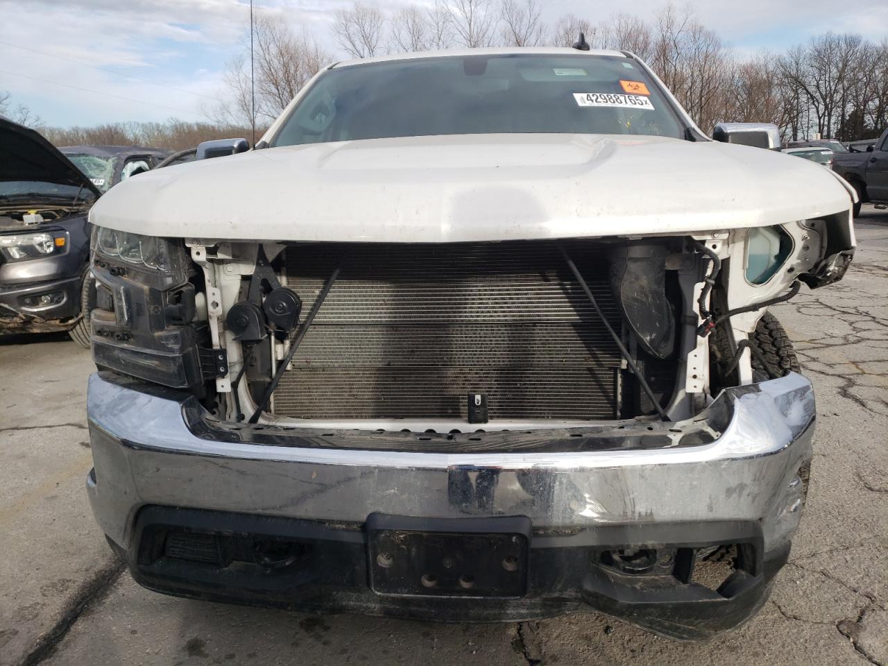 2020 Chevrolet Silverado VIN 1GCRYDED4LZ185334 Copart auction photo, front end / minor dent/scratches damage thumbnail 5