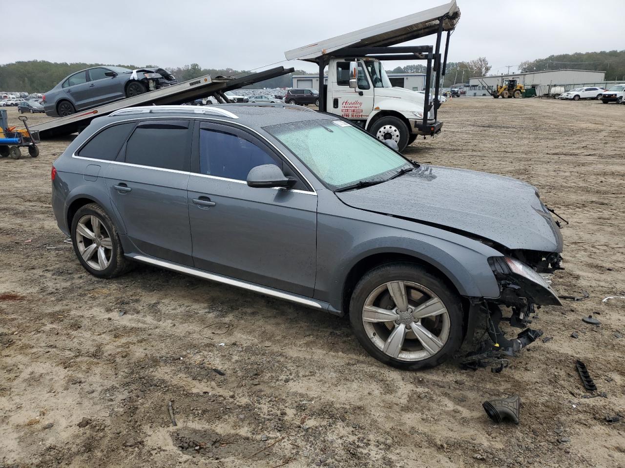 2016 Audi A4 VIN WA1UFAFL0GA007794 Copart auction photo, front end damage thumbnail 4