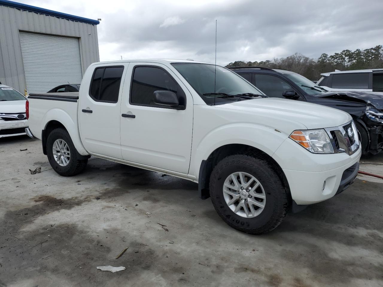 2017 Nissan Navara (Frontier) VIN 1N6DD0ER0HN744142 Copart auction photo, side damage thumbnail 4