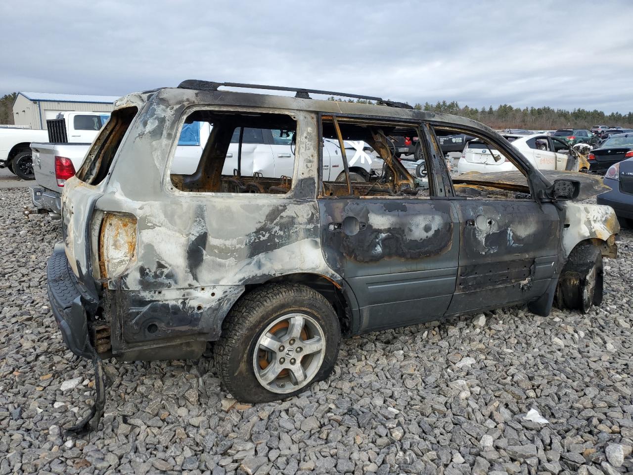 2008 Honda Pilot VIN 5FNYF185X8B001600 Copart auction photo, burn damage thumbnail 3