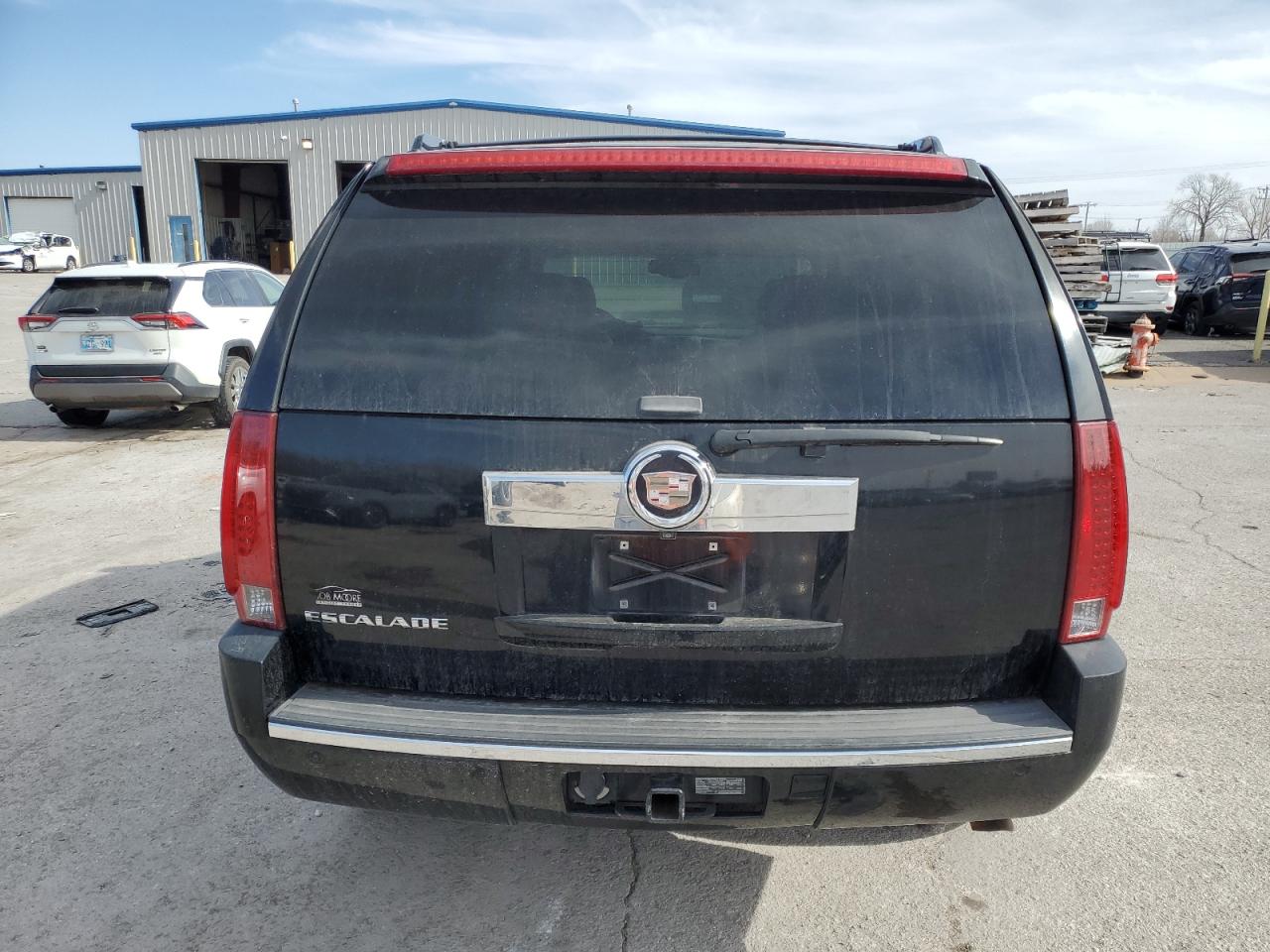 2007 Cadillac Escalade VIN 1GYFK638X7R196375 Copart auction photo, front end / mechanical damage thumbnail 6
