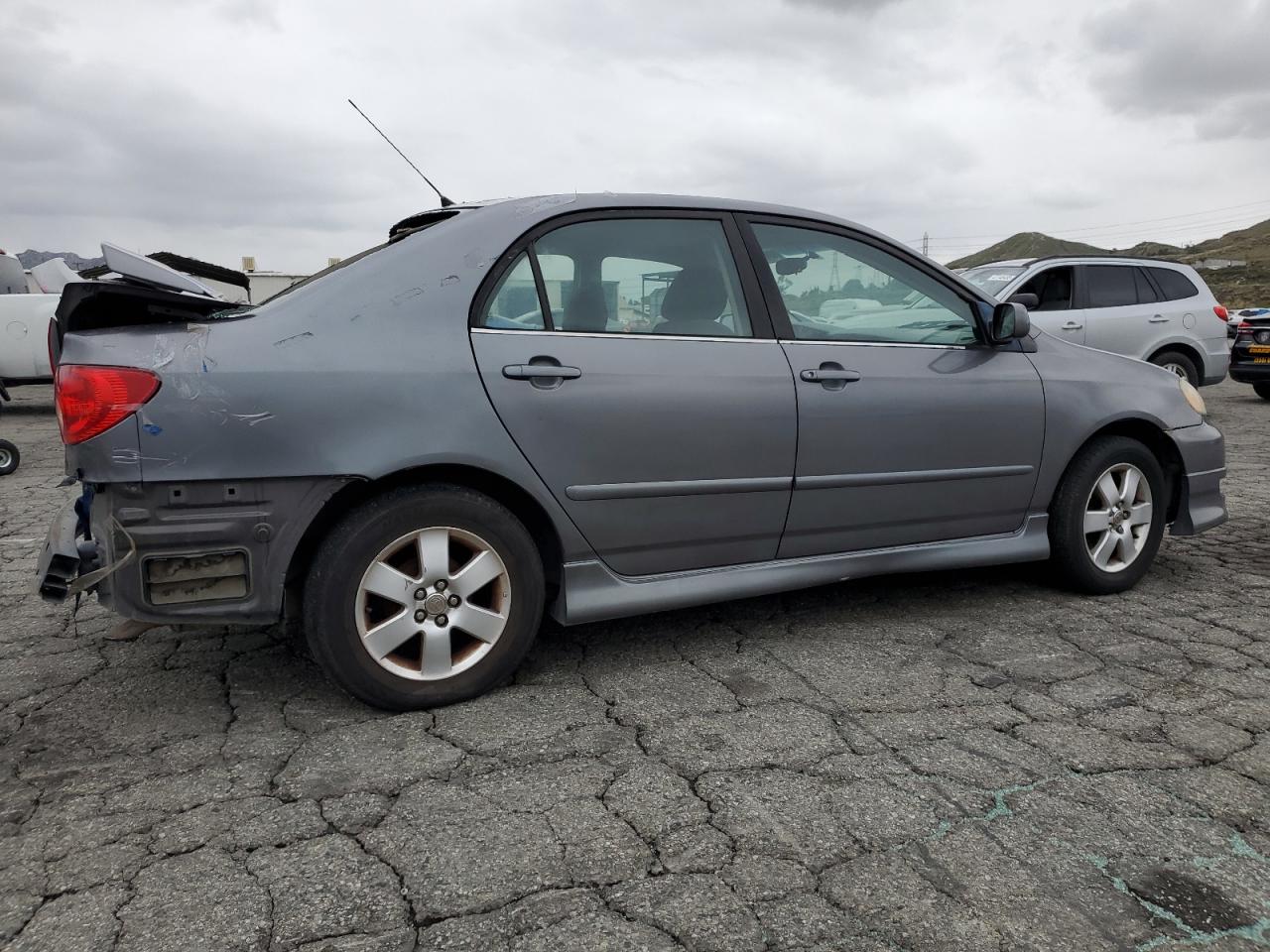 2005 Toyota Corolla VIN 1NXBR32E95Z358444 Copart auction photo, front end / rear end damage thumbnail 3