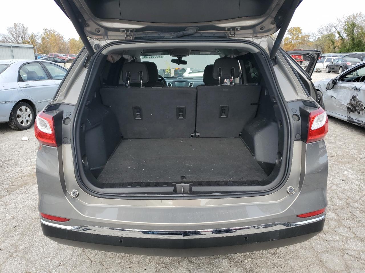 2018 Chevrolet Equinox VIN 3GNAXJEV5JL113030 Copart auction photo, side / rear end damage thumbnail 6