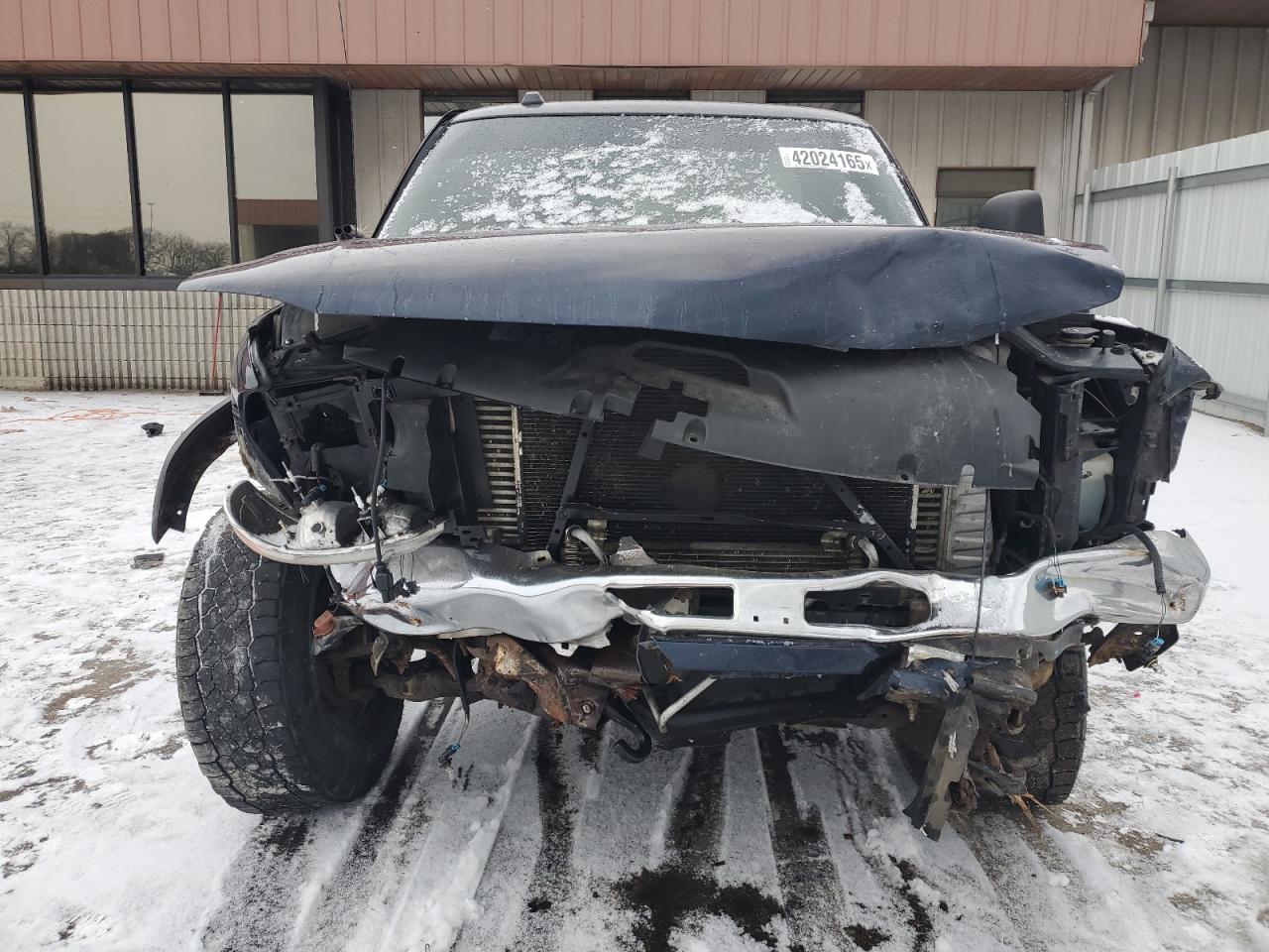 2006 GMC Sierra VIN 1GTHK39206E100016 Copart auction photo, all over damage thumbnail 5