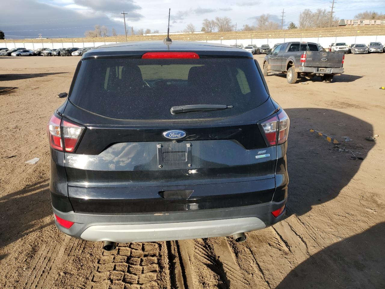 2017 Ford Escape VIN 1FMCU9GD2HUE73493 Copart auction photo, front end damage thumbnail 6