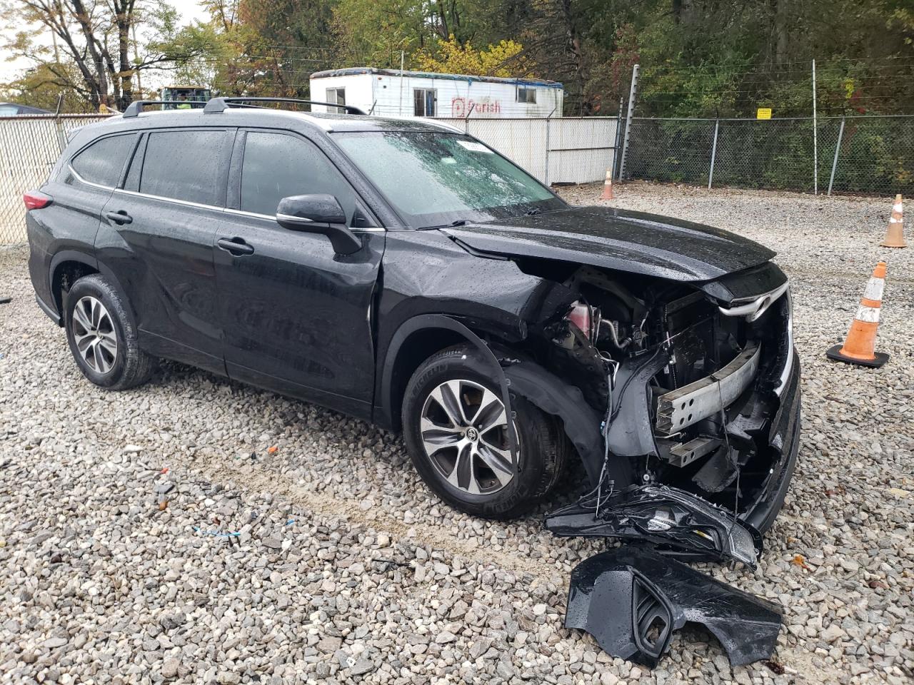 2021 Toyota Highlander VIN 5TDGZRAH1MS518778 Copart auction photo, front end / side damage thumbnail 4