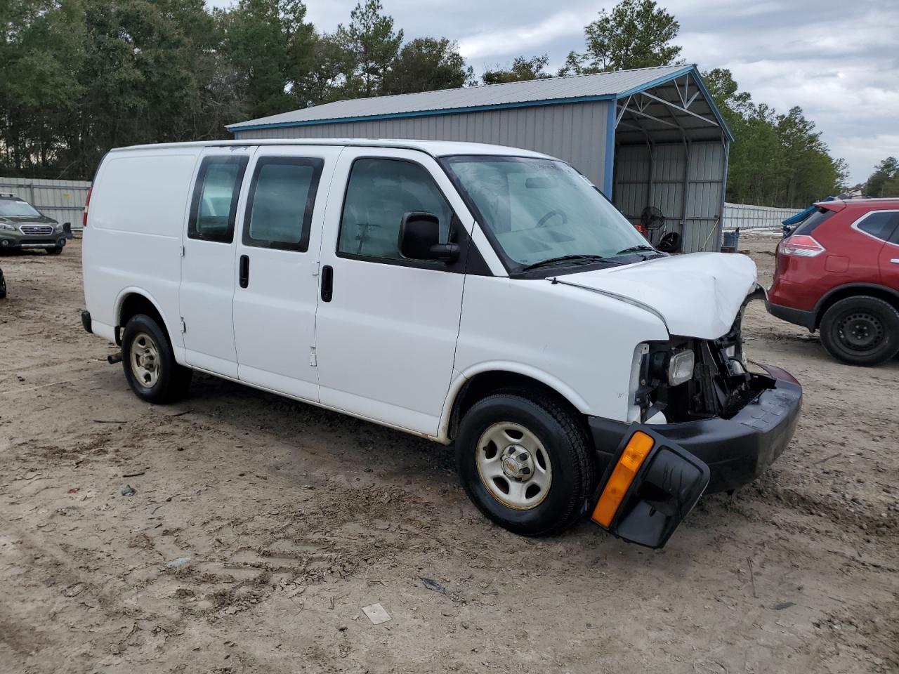 2005 Chevrolet Express VIN 1GCFG15X651115978 Copart auction photo, front end damage thumbnail 4