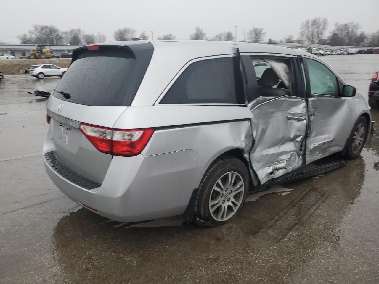 2013 Honda Odyssey VIN 5FNRL5H63DB001333 Copart auction photo, side damage thumbnail 3