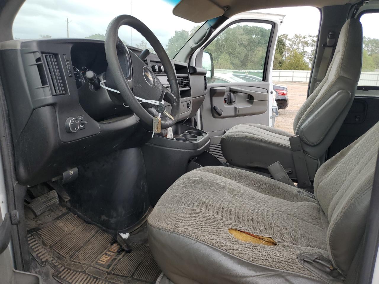 2008 Chevrolet Express VIN 1GCHG35C381233380 Copart auction photo, front end damage thumbnail 7