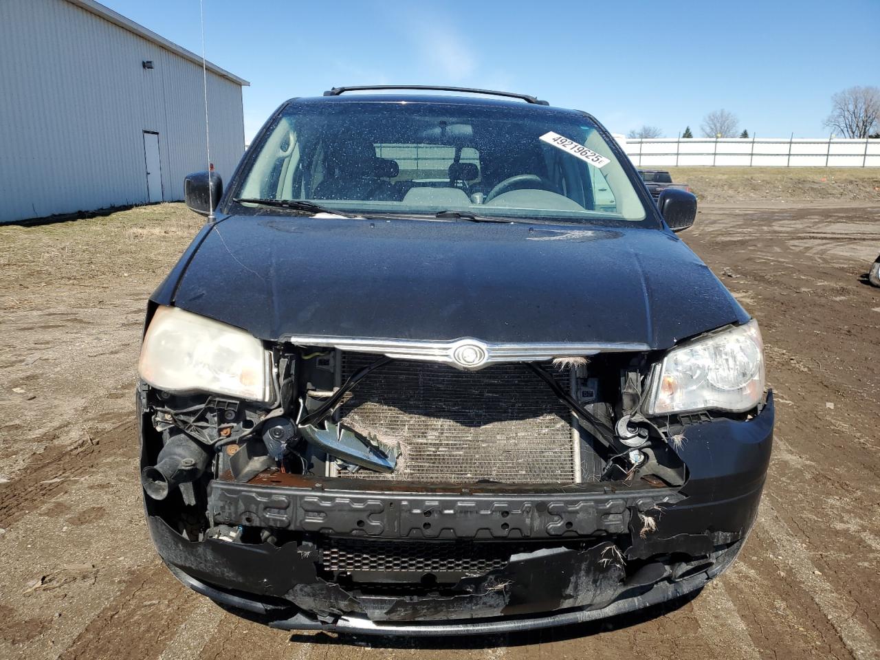 2009 Chrysler Town & Country VIN 2A8HR54139R629286 Copart auction photo, front end / undercarriage damage thumbnail 5