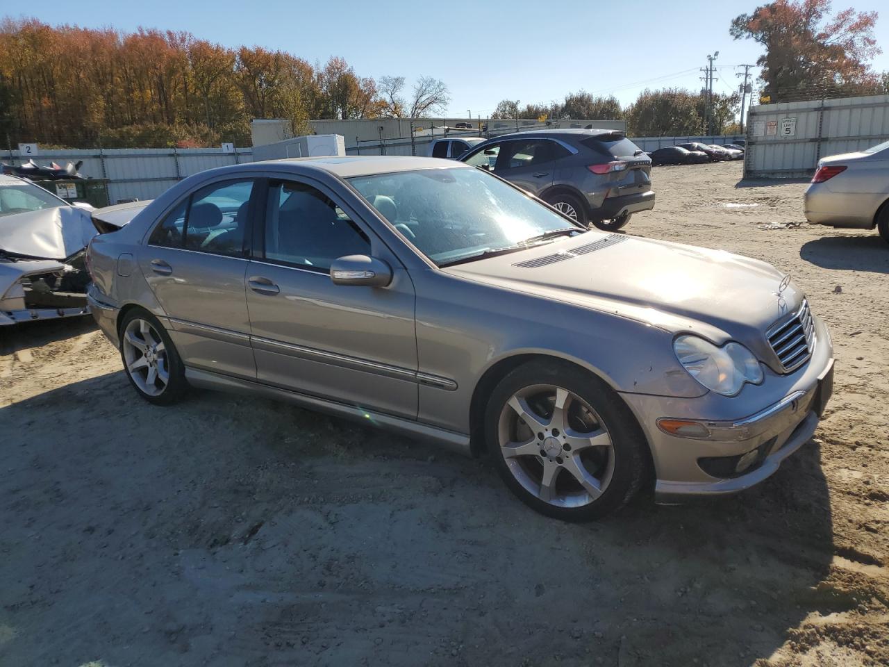 2007 Mercedes-Benz C-klasse VIN WDBRF52H37F901259 Copart auction photo, rear end damage thumbnail 4