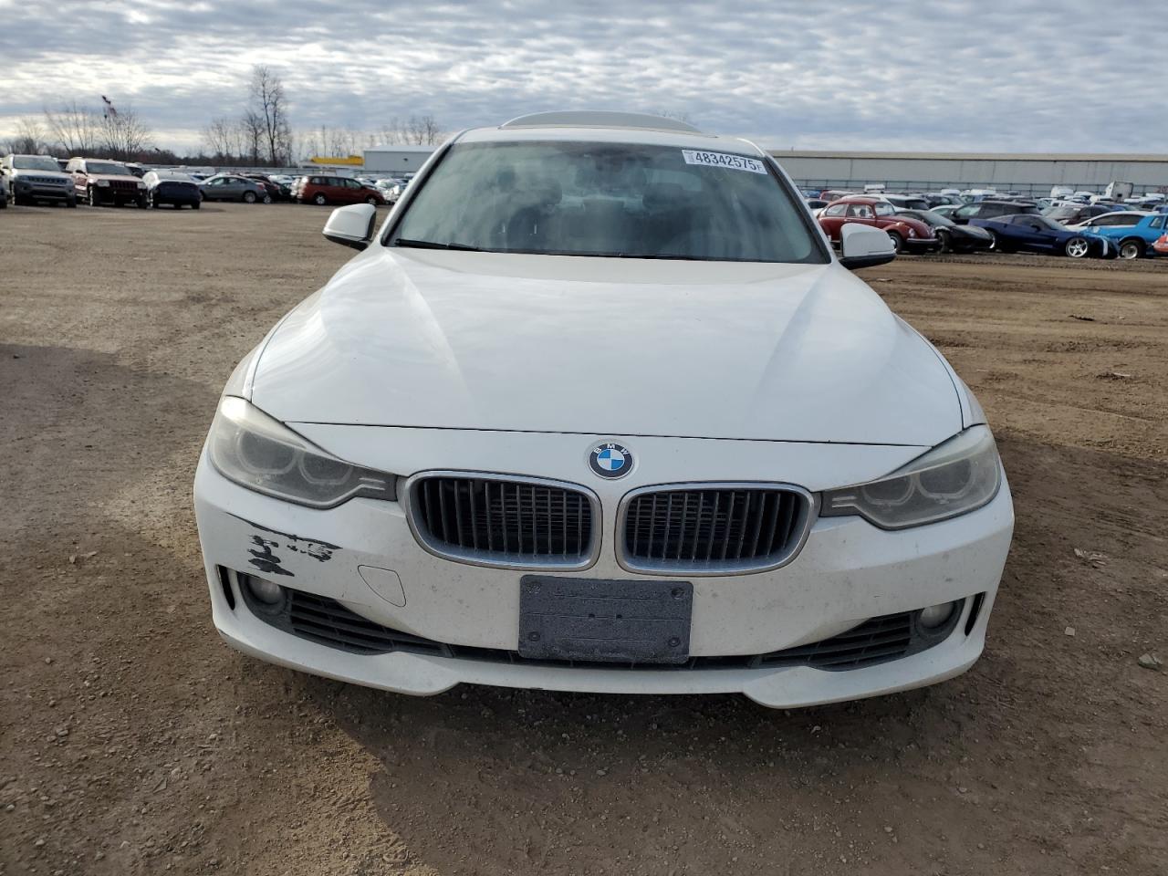 2013 BMW 1er VIN WBA3F9C57DF145477 Copart auction photo, rear end / missing/altered vin damage thumbnail 5