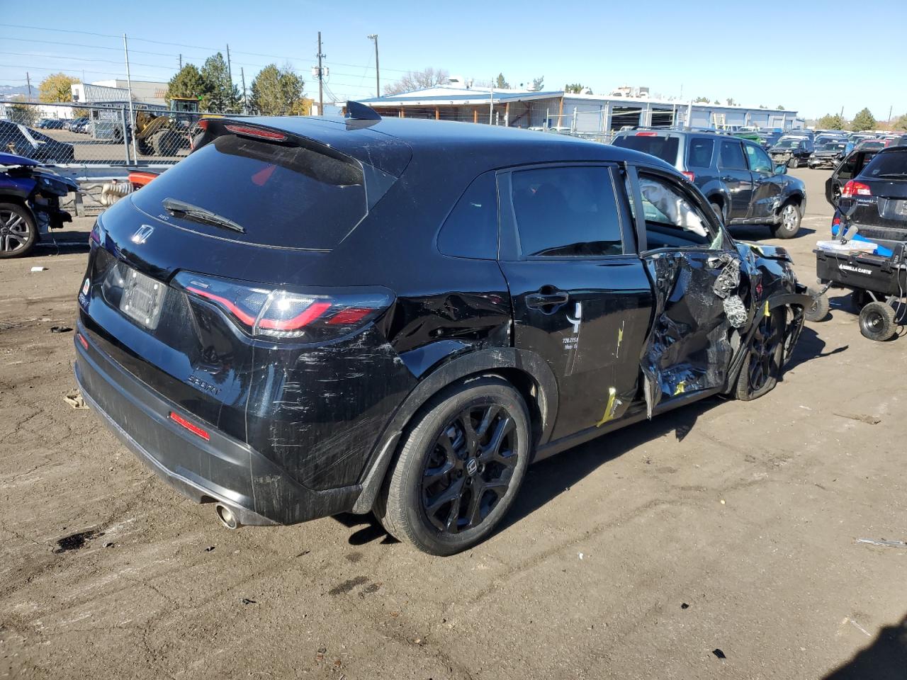 2024 Honda HR-V VIN 3CZRZ2H50RM711338 Copart auction photo, side / front end damage thumbnail 3