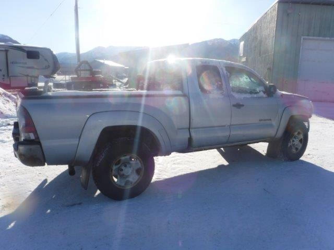 2011 Toyota Tacoma VIN 5TFUX4EN3BX002862 Copart auction photo, front end / all over damage thumbnail 3