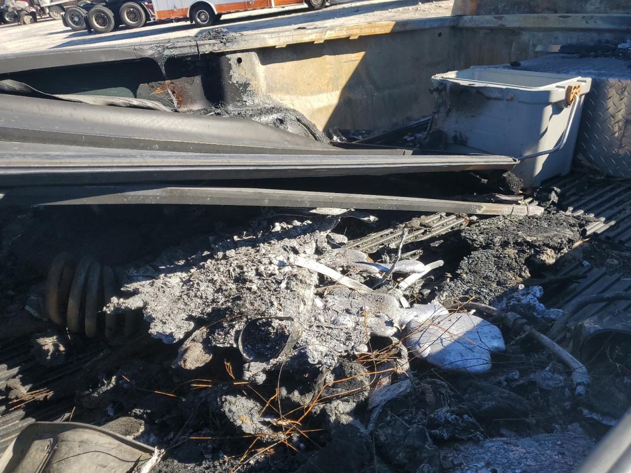 2010 Ford F350 VIN 1FTWW3DR4AEB27020 Copart auction photo, burn damage thumbnail 10