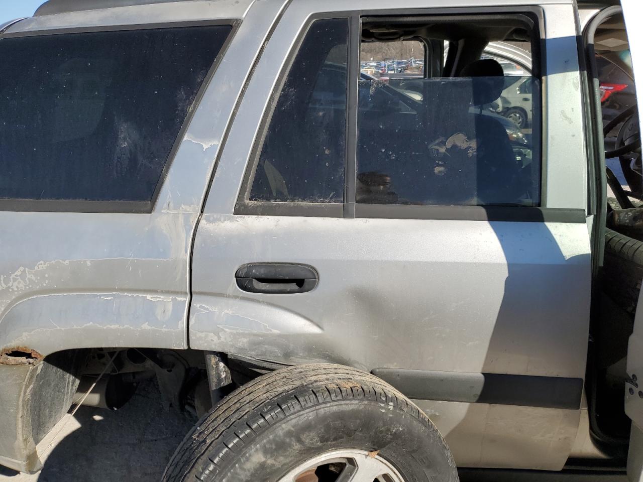 2004 Chevrolet TrailBlazer VIN 1GNDT13S842273278 Copart auction photo, side / undercarriage damage thumbnail 12