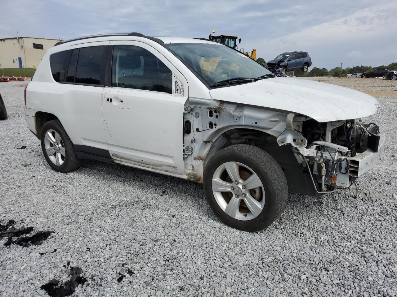 2015 Jeep Compass VIN 1C4NJCEA1FD264304 Copart auction photo, front end / minor dent/scratches damage thumbnail 4