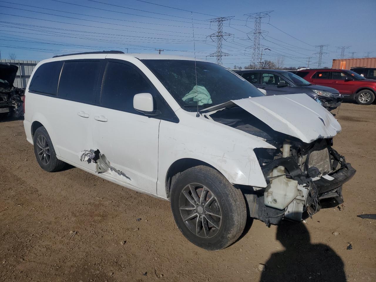 2018 Dodge Caravan VIN 2C4RDGEG8JR336576 Copart auction photo, front end / side damage thumbnail 4