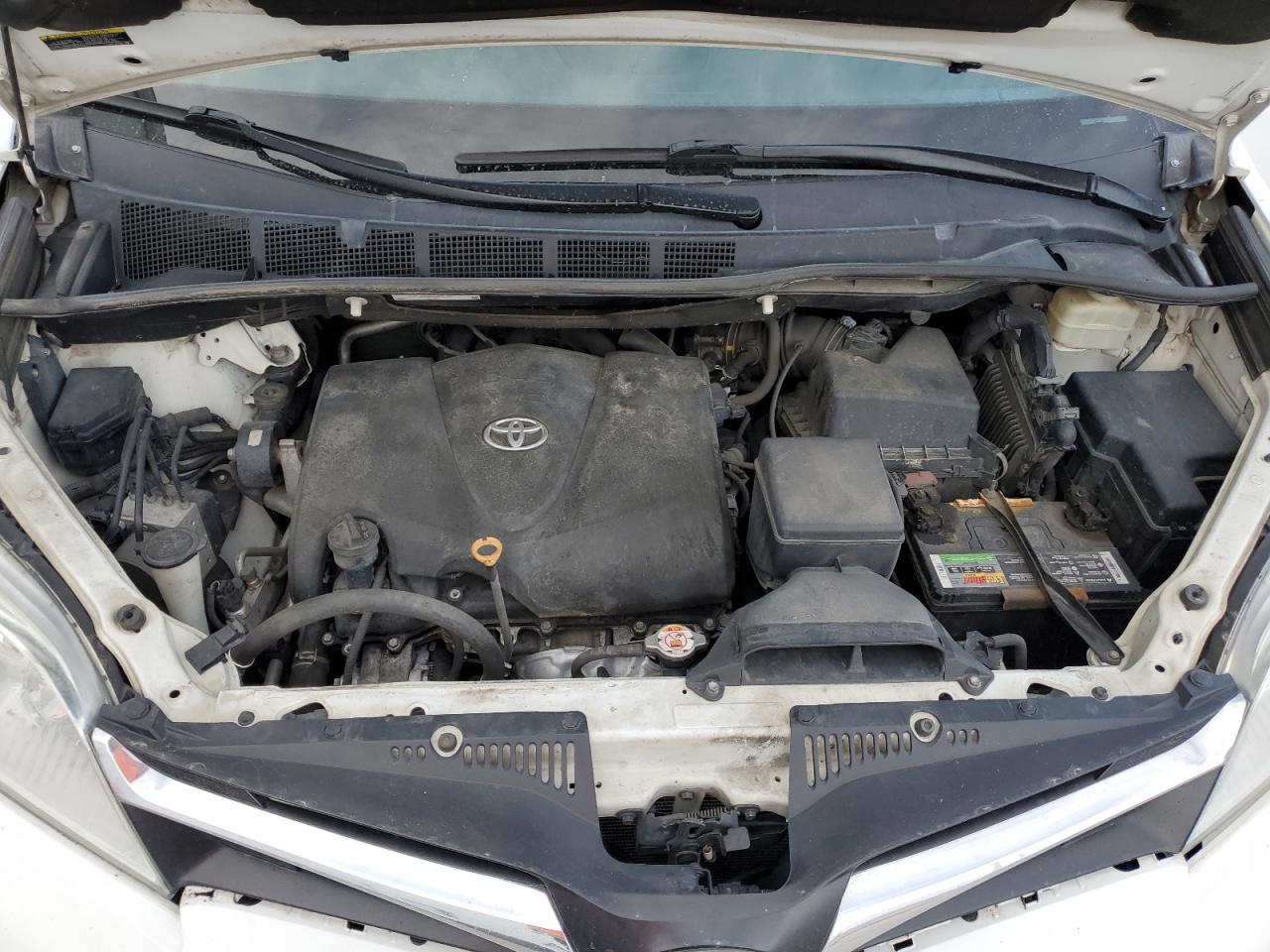 2019 Toyota Sienna VIN 5TDKZ3DC8KS974796 Copart auction photo, all over damage thumbnail 12