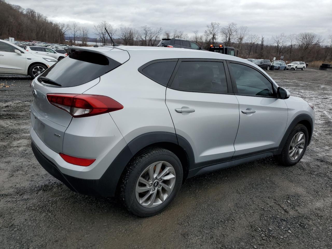 2018 Hyundai Tucson VIN KM8J2CA47JU779825 Copart auction photo, minor dent/scratches damage thumbnail 3