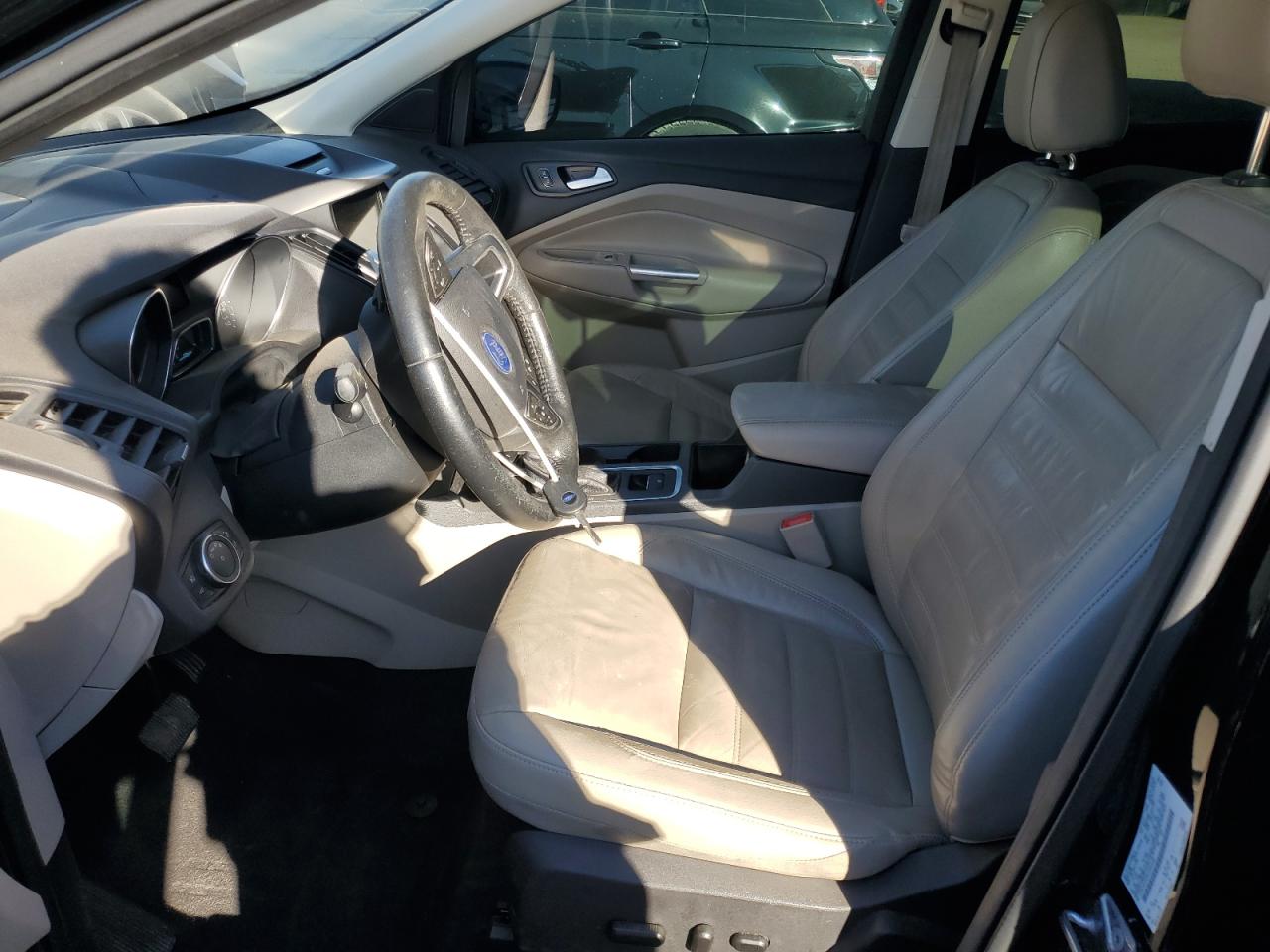 2017 Ford Escape VIN 1FMCU0GD5HUE64492 Copart auction photo, front end damage thumbnail 7